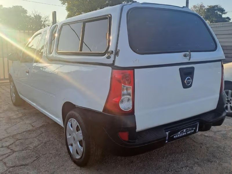 2013 Nissan np200 1.6