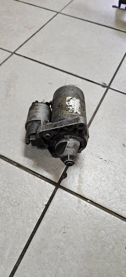 Fiat uno 1.1 carb and starter - Private Seller