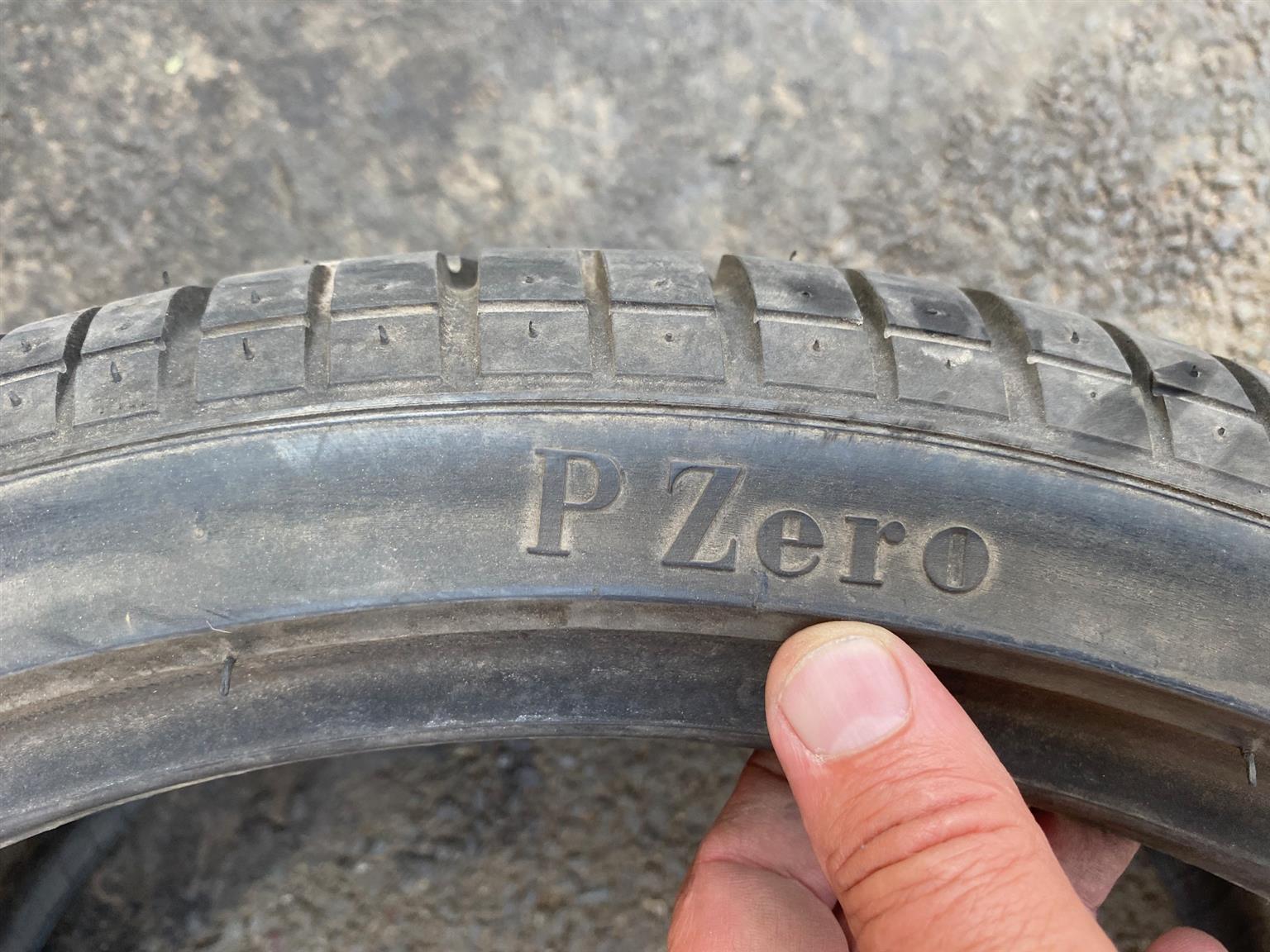 Tyre 285x30x20 Pirelli P Zero