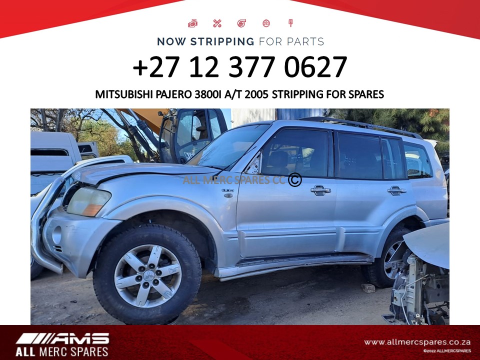 Mitsubishi Pajero 3.8 Silver breaking for parts used spares for sale - Private Seller