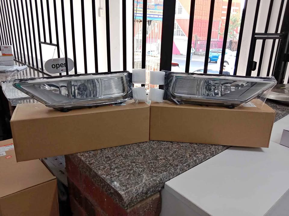 TIGUAN FOG LIGHTS - Private Seller TIGUAN FOG LIGHTS - Private Seller