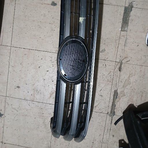 Toyota hilux gd6 grill - Private Seller Toyota hilux gd6 grill - Private Seller