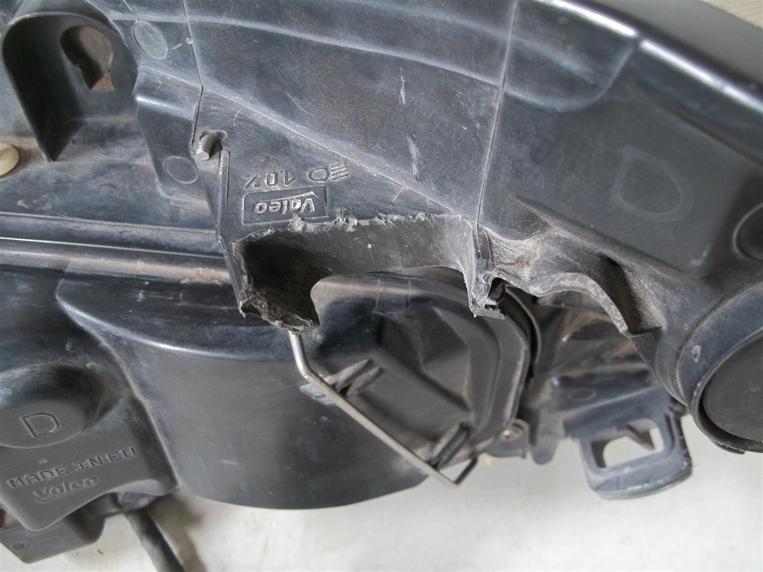 Volvo XC60 '10-'16 right headlight - Private Seller