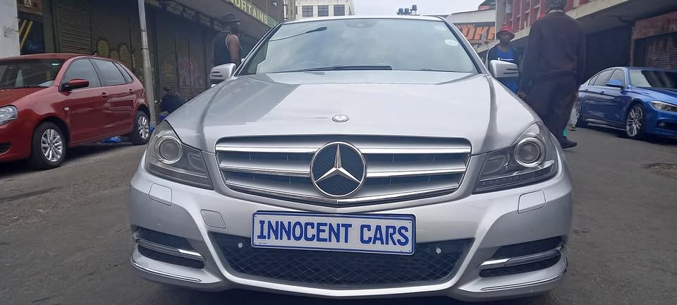 2013 MERCEDES BENZ C200 PETROL, AUTOMATIC, SILVER COLOUR, MILEAGE 143000KM,