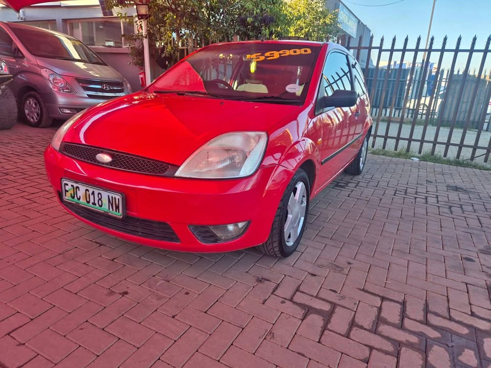 FORD FIESTA 1.4  2004