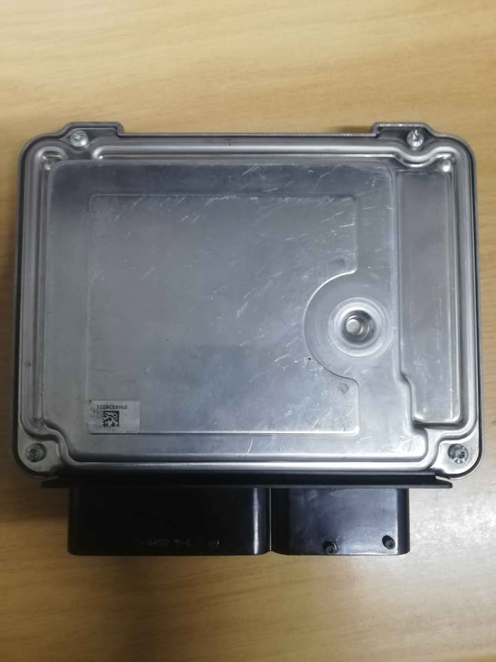 Audi A4, A5 VW Golf 6 03L906018 ECU (engine control unit) - Private Seller