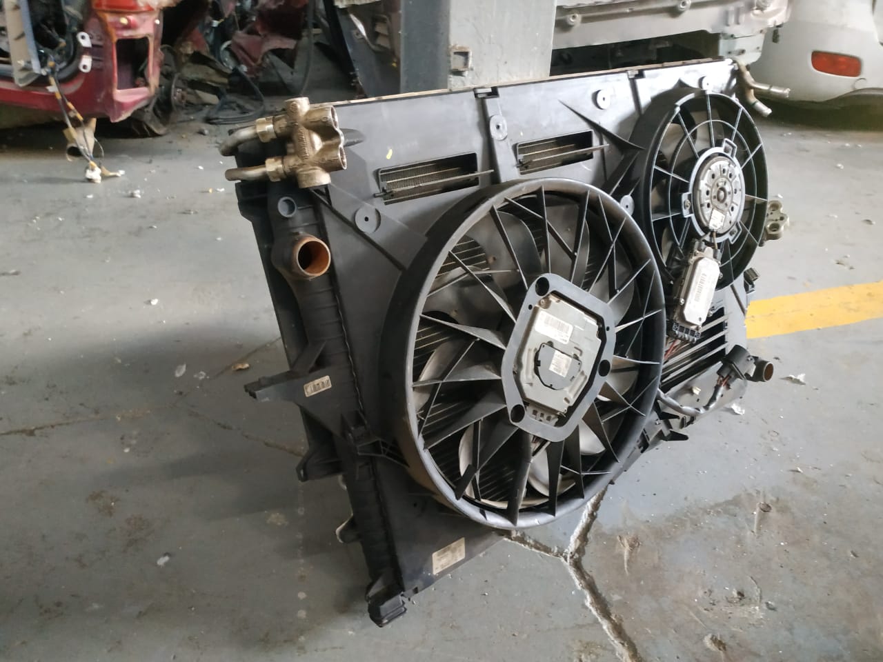 2010 Audi Q7 Complete Radiator set with fan for sale - Private Seller