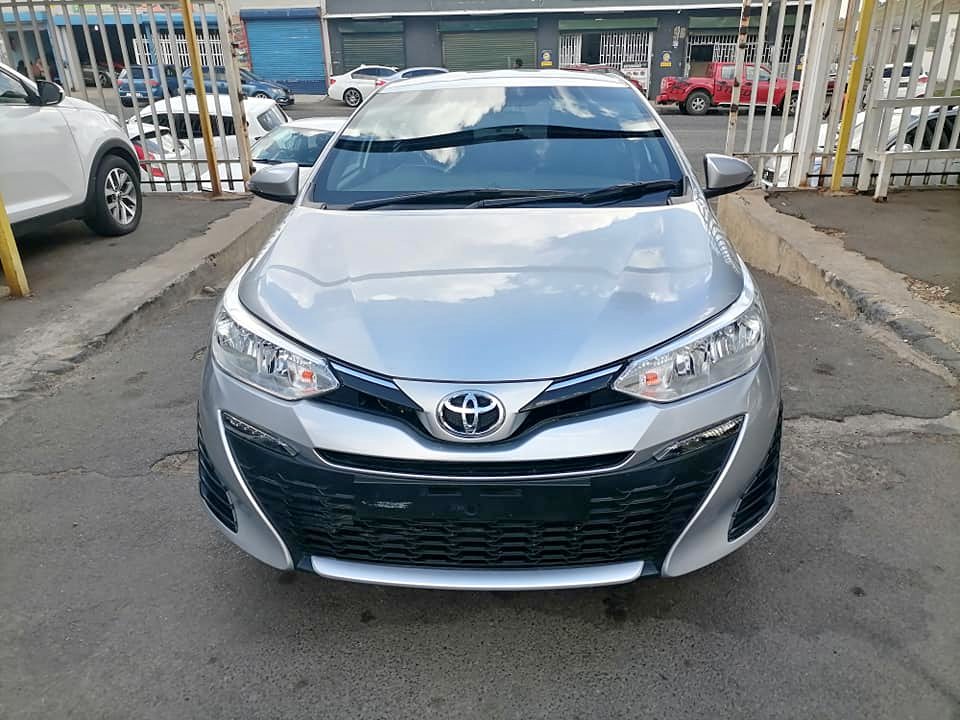2018 Toyota Yaris 1.5 Service book