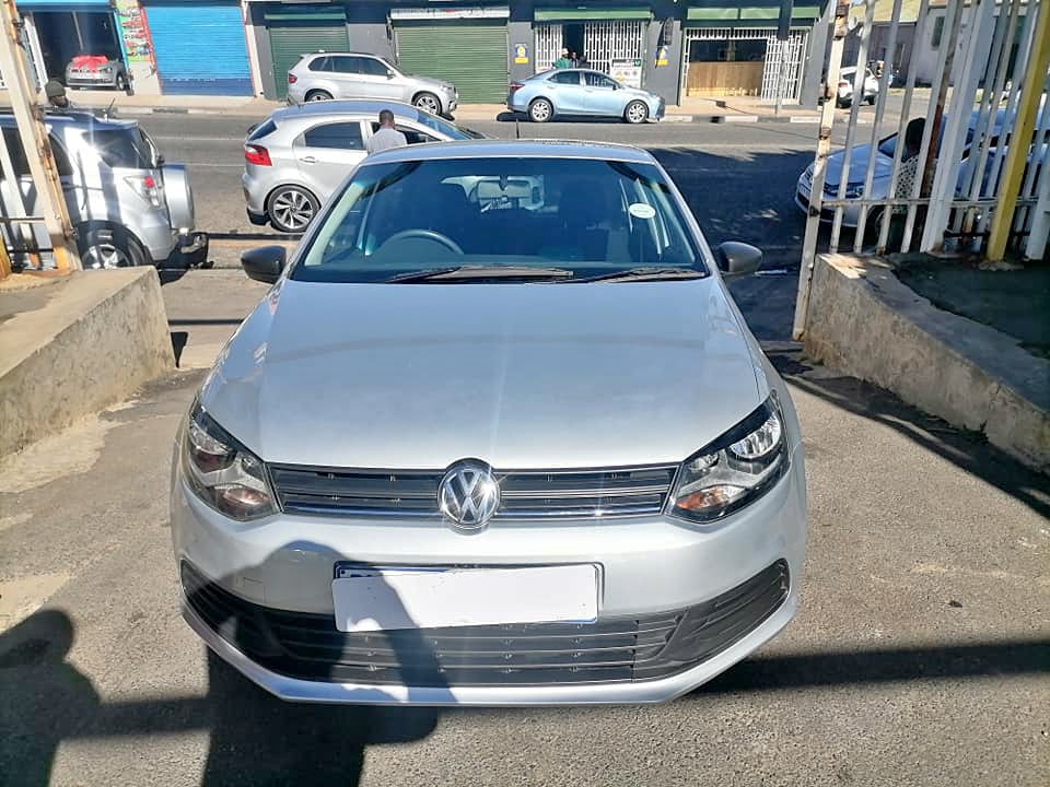 2020 Volkswagen polo vivo 1.4 Hatchback Service history and Spare key