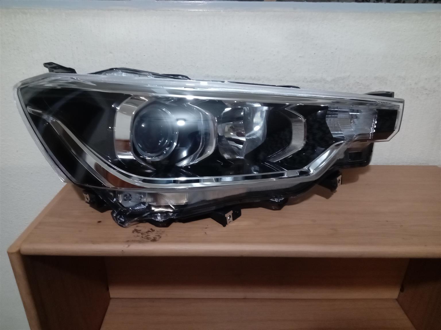 Suzuki Ertiga left&right headlight - Private Seller