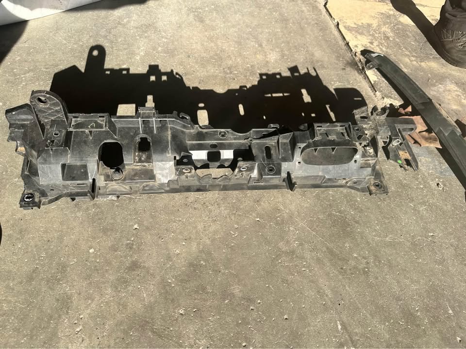 FORD ECOSPORT TOP CRADLE PIECE 12-17 - Private Seller FORD ECOSPORT TOP CRADLE PIECE 12-17 - Private Seller