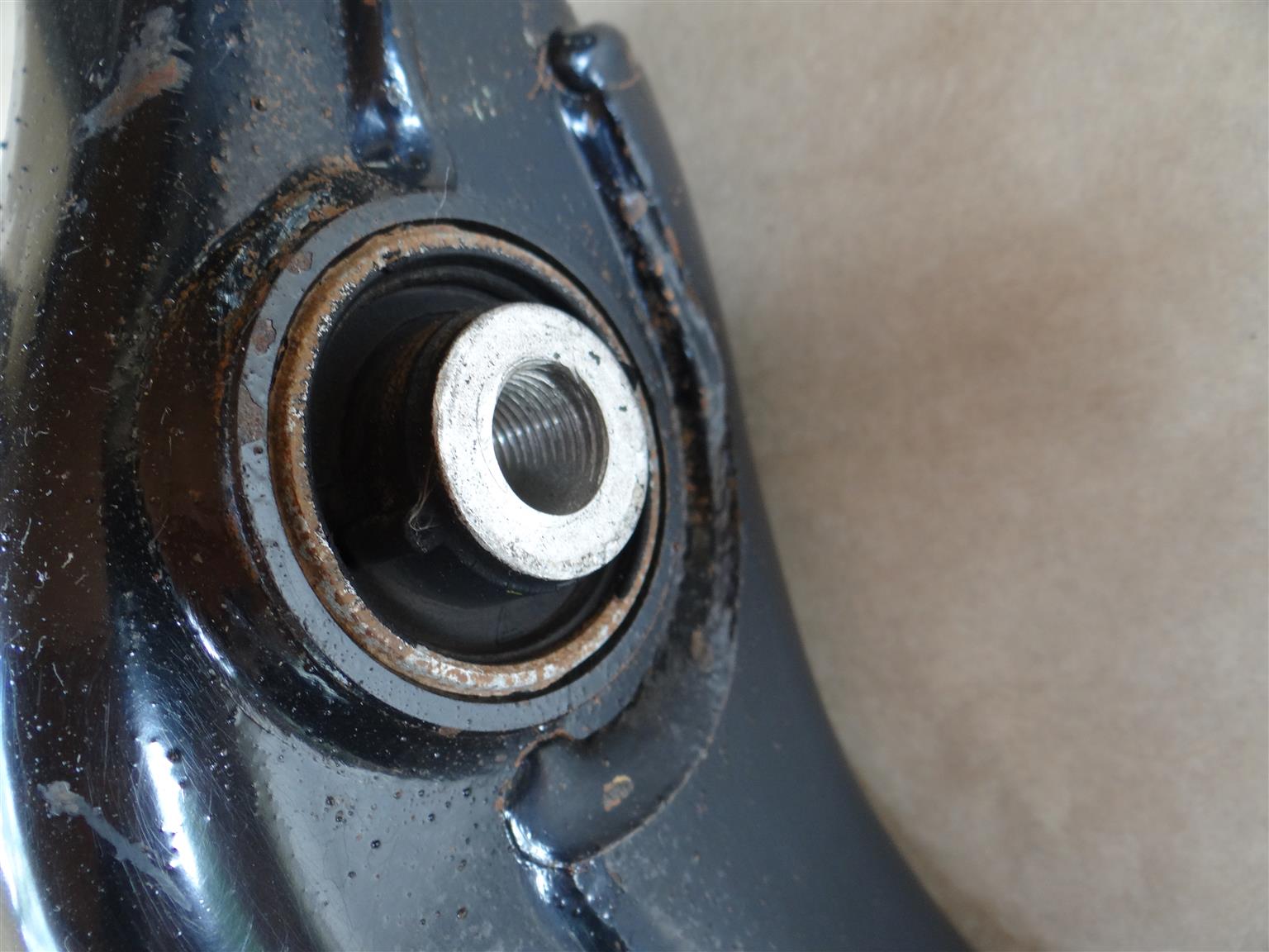CONTROL ARMS – FRONT - RIGHT HAND SIDE – VW AMAROK