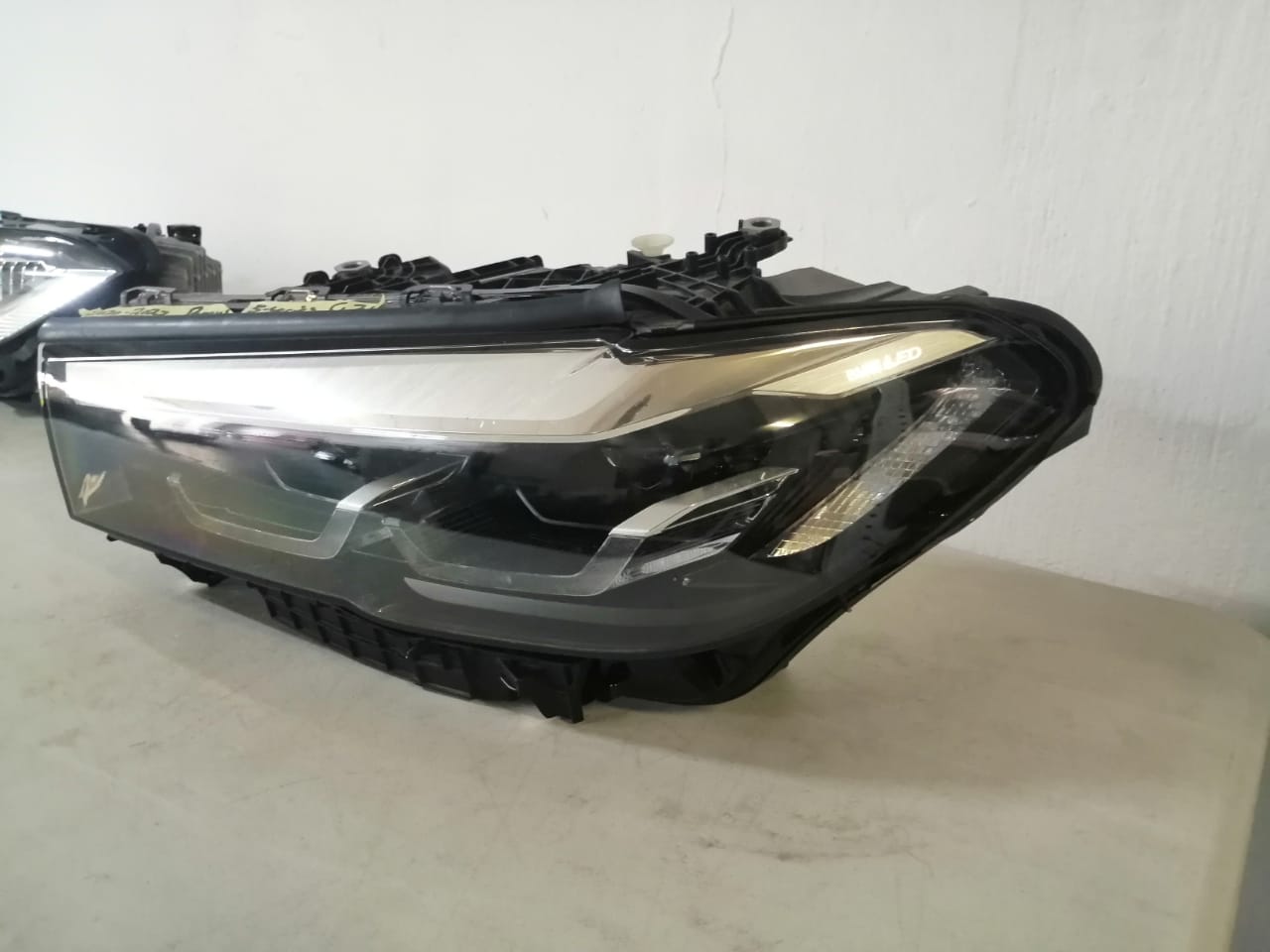 BMW 5-SERIES G31 HEADLIGHT 2020 TO 2022 MODEL - Private Seller BMW 5-SERIES G31 HEADLIGHT 2020 TO 2022 MODEL - Private Seller