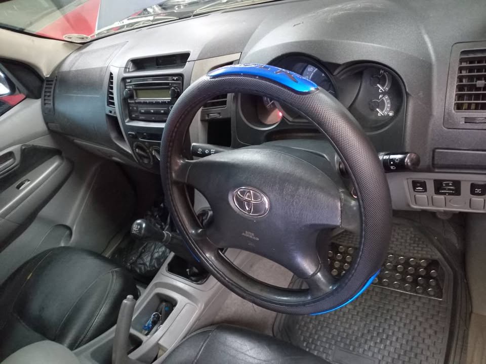 2006 Toyota Hilux 3.0 D-4D Raider 4x2 Double Cab Canopy, Manual, Diesel, Blue 110000km