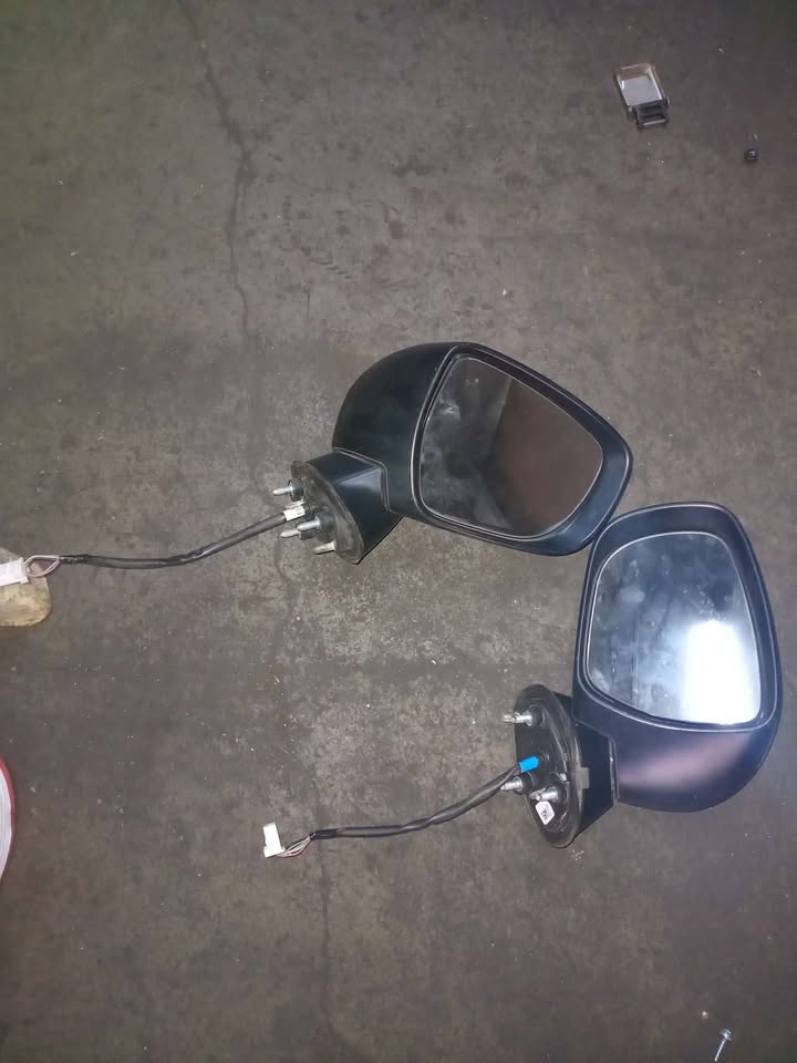 Suzuki Beleno both sides mirrors without camera - Private Seller Suzuki Beleno both sides mirrors without camera - Private Seller