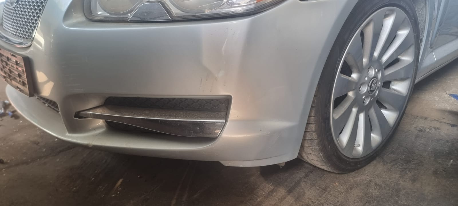 2007 Jaguar XF 2.7 V6 Front Bumper for sale