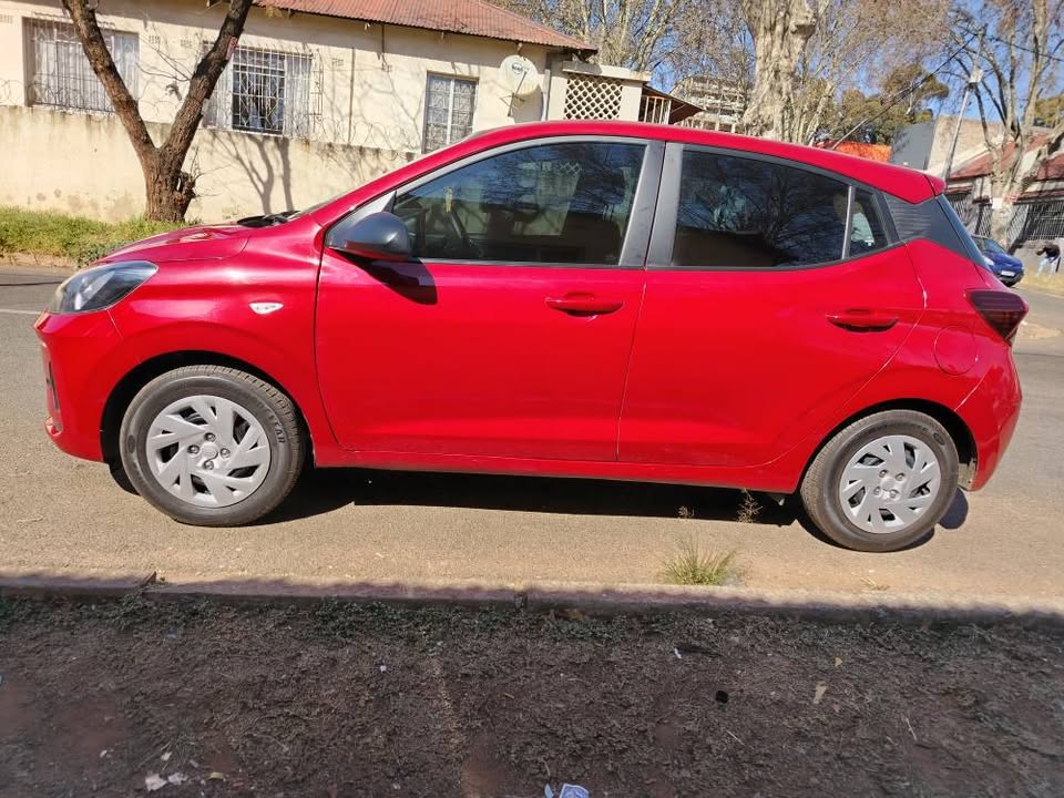 2024 Hyndai i10 grand 1.2 Maroon