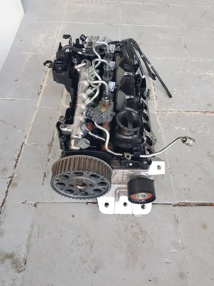 Volvo V40 D4 Cylinder Head For Sale! - Private Seller
