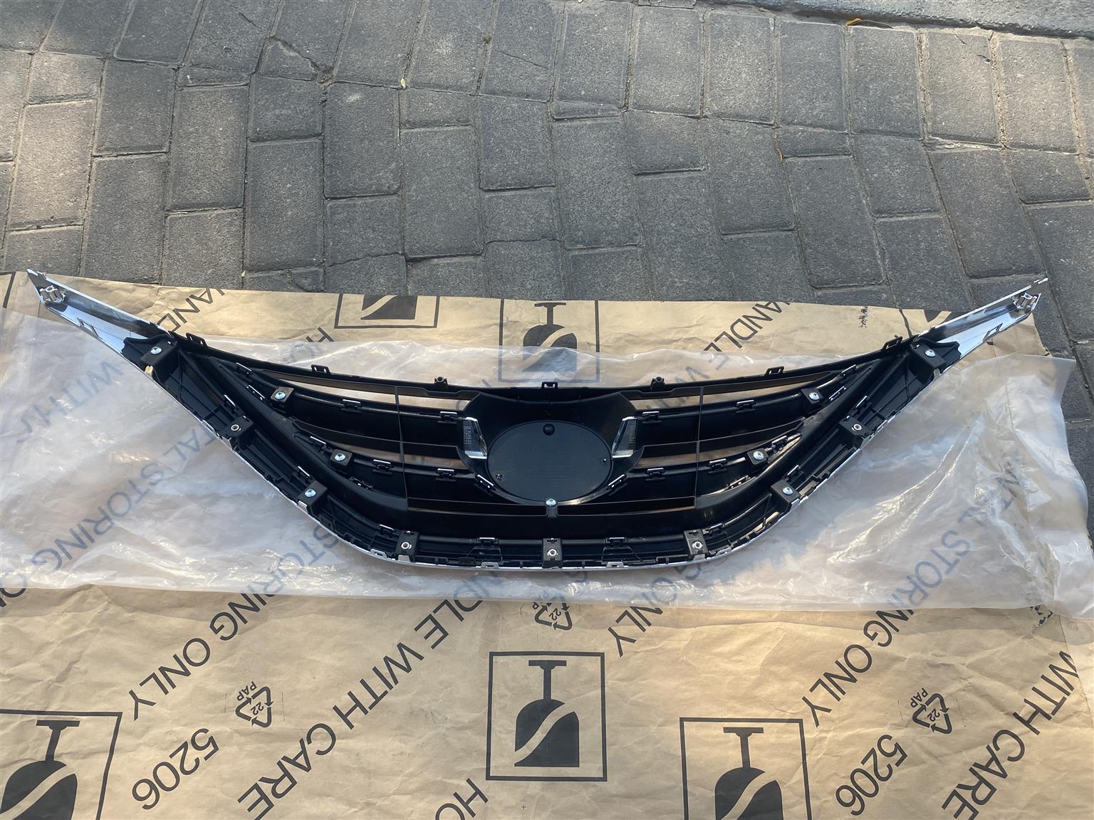 2021 TOYOTA STARLET RADIATOR GRILLE FOR SALE. BRAND NEW OEM - Private Seller