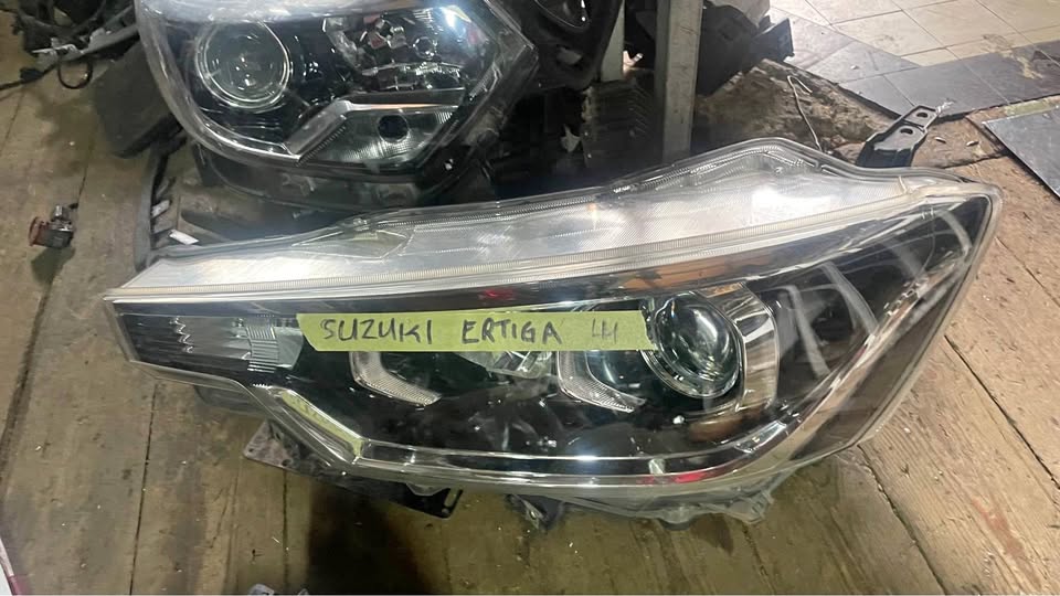 Suzuki Ertiga headlight - Private Seller Suzuki Ertiga headlight - Private Seller