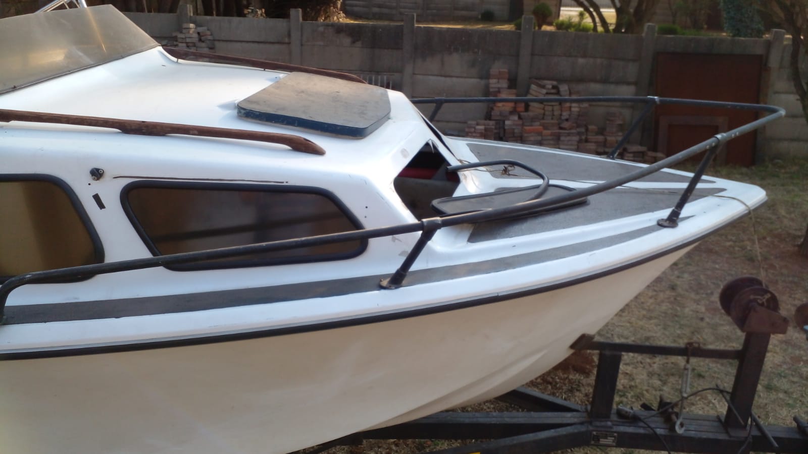 Motor Boat - No Engine - Comes With A Double Axle Trailer
