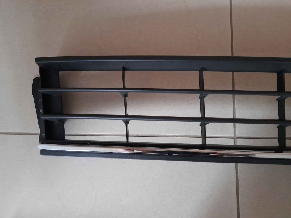 VW POLO VIVO FACELIFT 2014/17  BRAND NEW LOWER CENTER GRILLES FORSALE PRICE