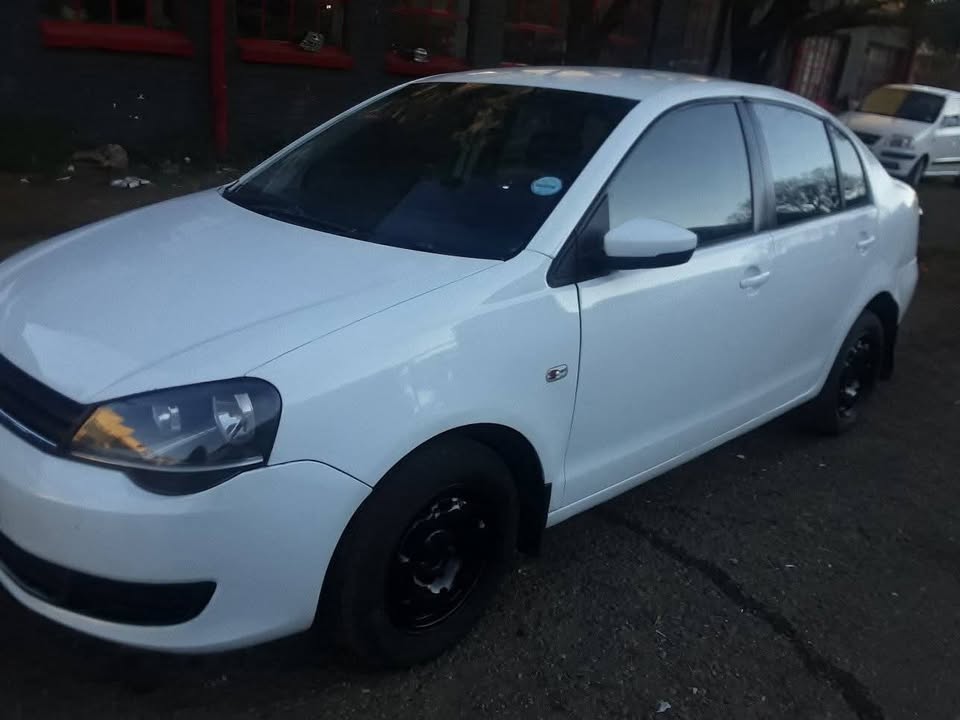 2015 POLO VIVO 1.4i working on bolt