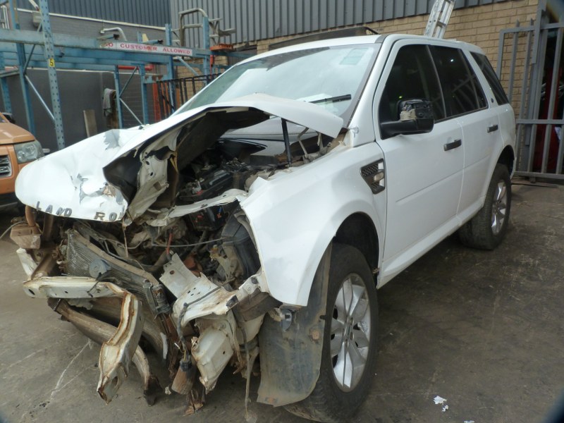 Land Rover Freelander 2 2.2 SD4 AT White - 2011 STRIPPING FOR SPARES - Private Seller Land Rover Freelander 2 2.2 SD4 AT White - 2011 STRIPPING FOR SPARES - Private Seller
