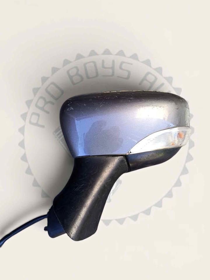 RENAULT CLIO/CAPTUR 4 LEFT SIDE COMPLETE MIRROR AVAILABLE FOR SALE - Private Seller RENAULT CLIO/CAPTUR 4 LEFT SIDE COMPLETE MIRROR AVAILABLE FOR SALE - Private Seller