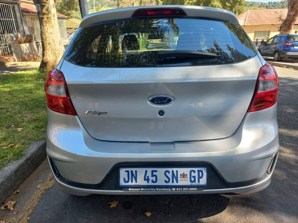2019 FORD FIGO HATCHBACK 1.5 ENGINE PETROL, MANUAL, SILVER COLOUR, MILEAGE 88000KMS, PRICE