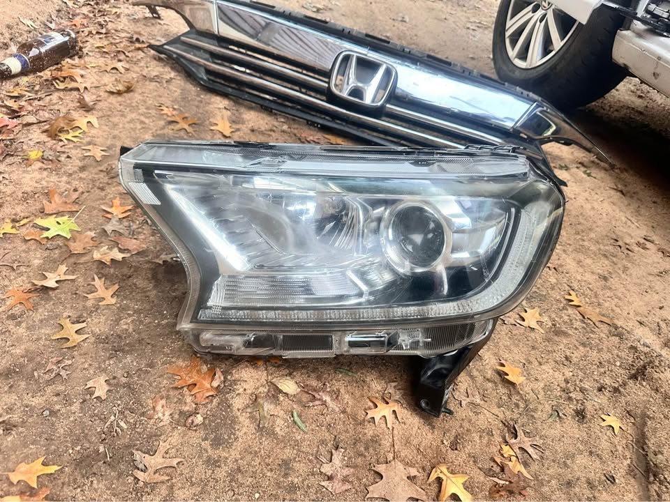Ford Ranger wildtrack left side xenon headlight - Private Seller Ford Ranger wildtrack left side xenon headlight - Private Seller