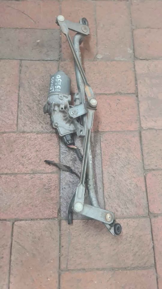 IS250 wiper motor