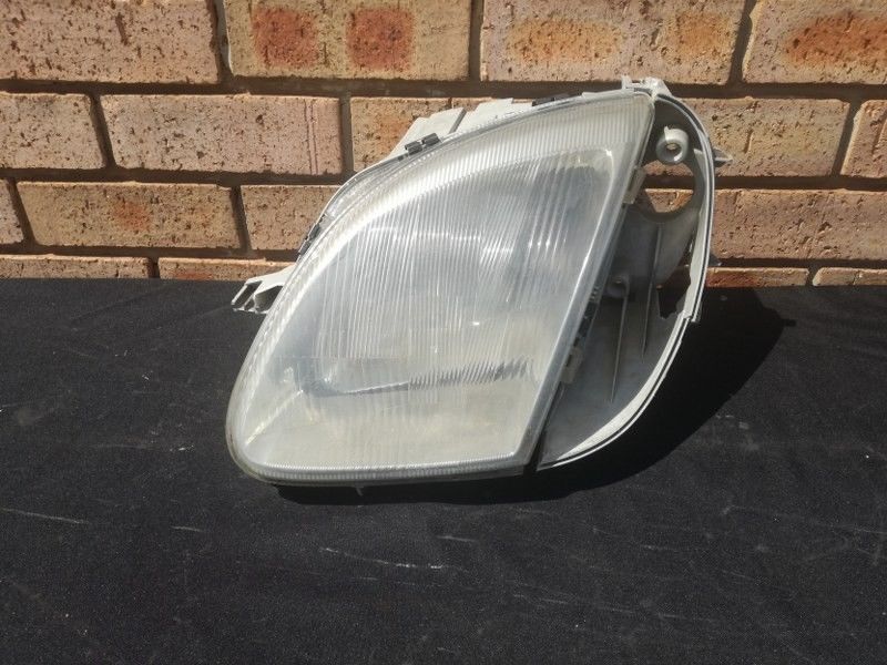 Mercedes Benz SLK Headlight - Private Seller Mercedes Benz SLK Headlight - Private Seller