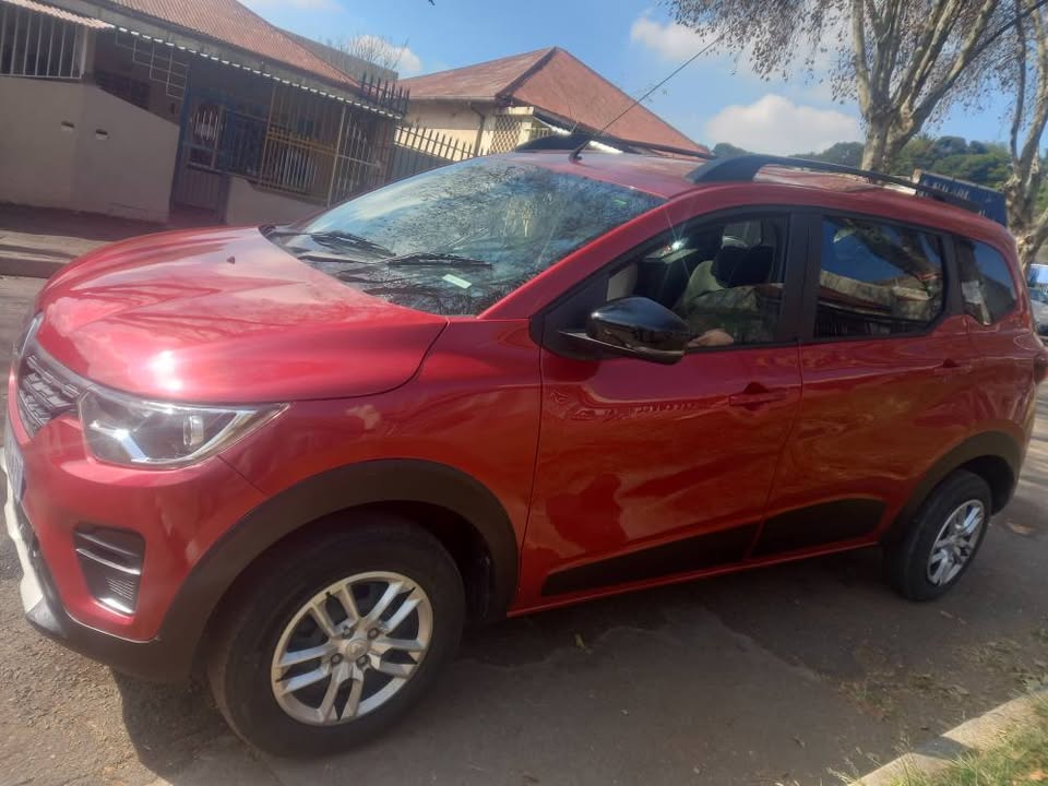 2024 RENAULT TRIBER 1.0 PETROL, MANUAL, MAROON, 29000KMS