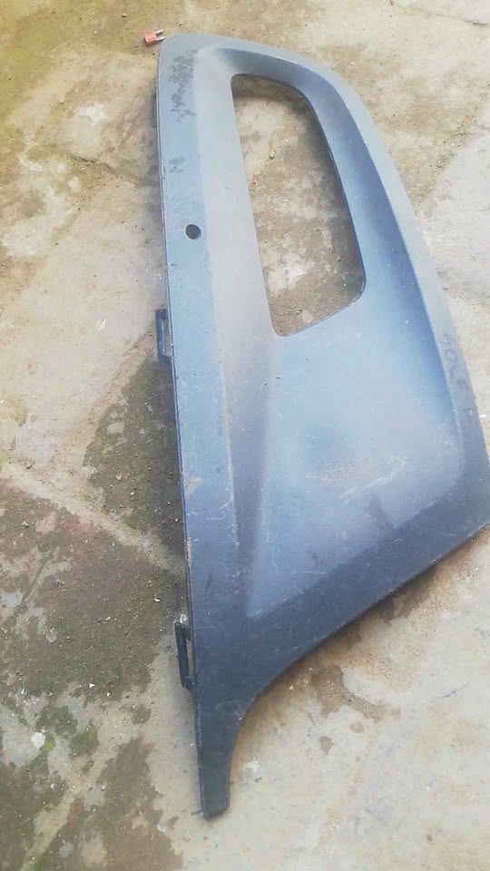 VOLKSWAGEN GOLF LEFT FOG LIGHT COVER FOR SALE - Private Seller VOLKSWAGEN GOLF LEFT FOG LIGHT COVER FOR SALE - Private Seller