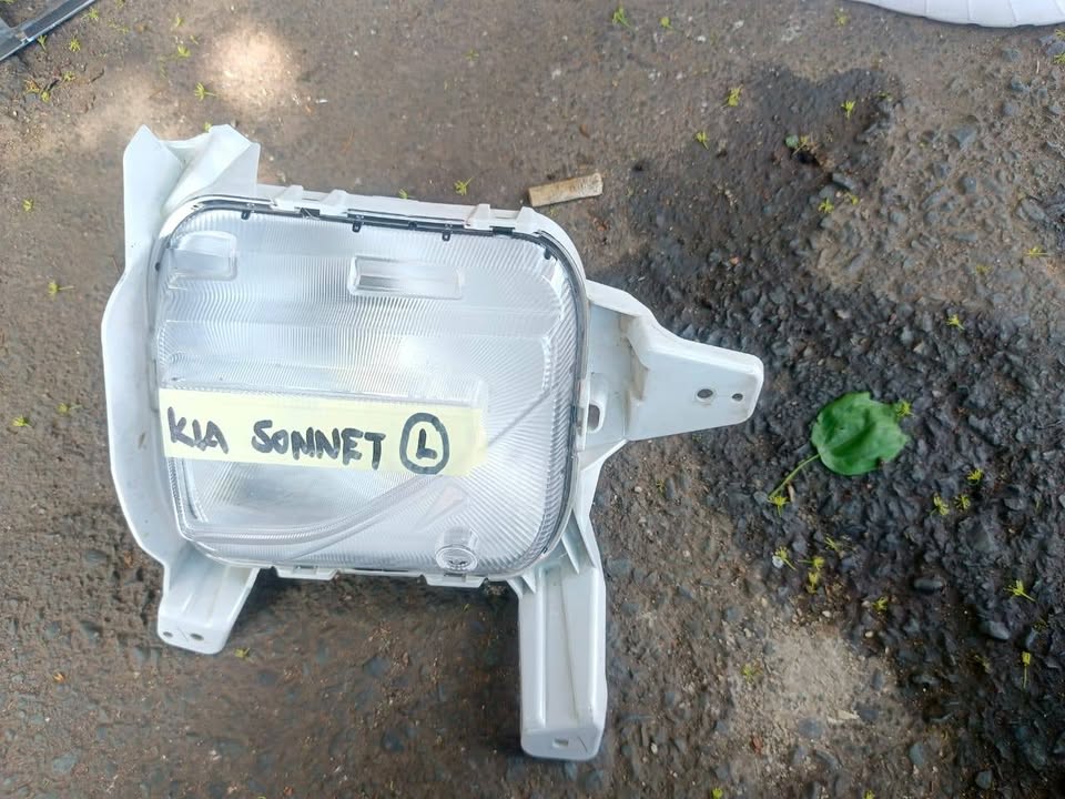 Kia sonnet left foglight - Private Seller Kia sonnet left foglight - Private Seller