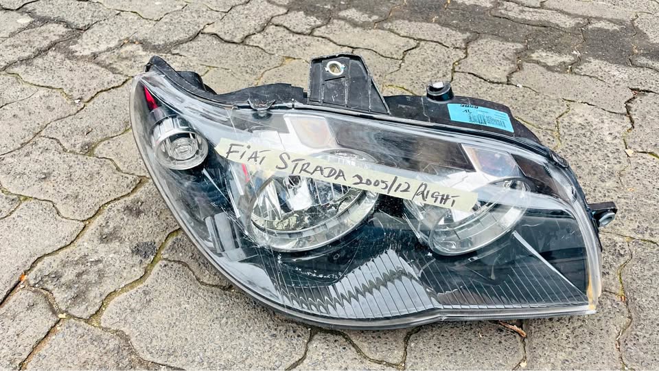 Fiat Strada headlight - Private Seller Fiat Strada headlight - Private Seller