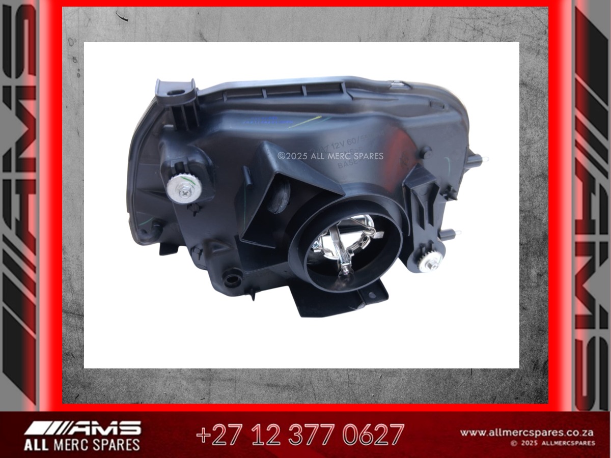 NEW MITSUBISHI COLT 1998–2006 RIGHT HEADLIGHT