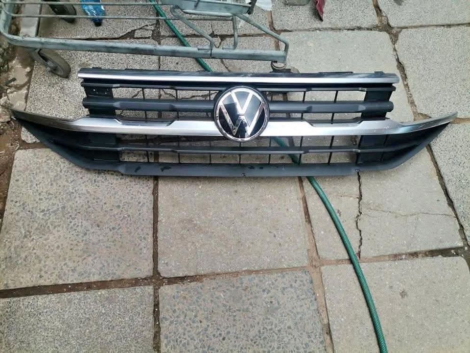 Vw AMAROK Front Grill 2023 to 2024. Bumper & Auto Parts. - Private Seller