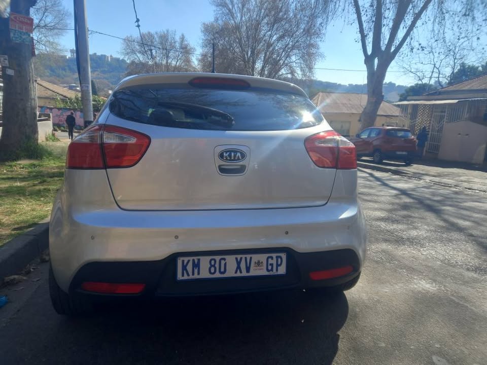 2013 Kia Rio Hatchback 1.4 Tec, Leather seat, Sunroof Spere key, Manual, Silver, 37000kms