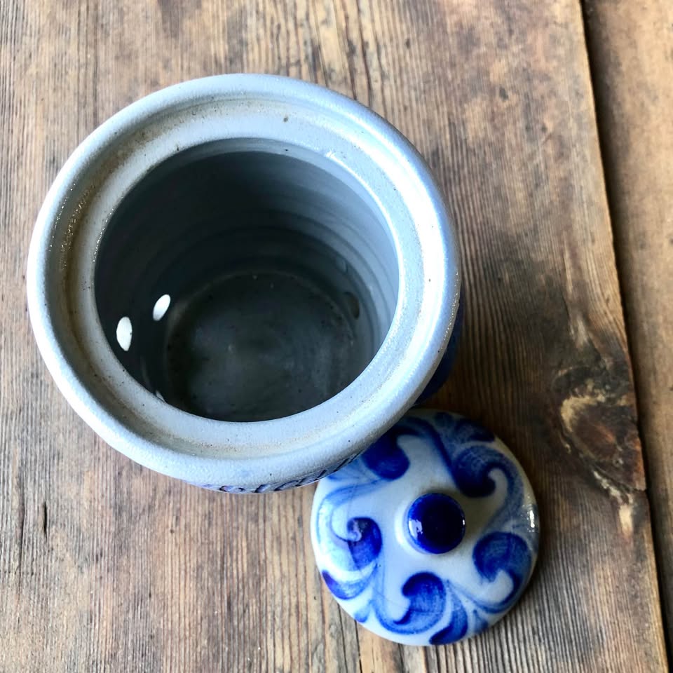 Vintage German Knoblauch Topf Garlic Canister – Salt-Glazed Stoneware