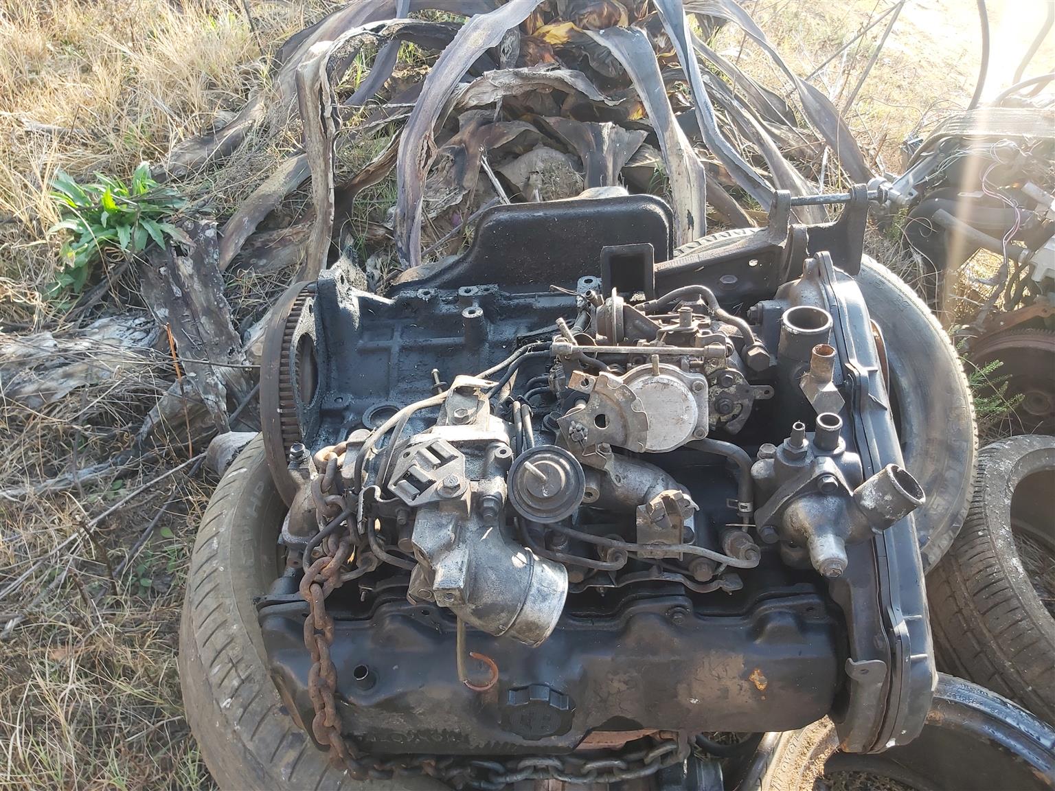 Engine Toyota hilux 3l diesel stripping - Private Seller Engine Toyota hilux 3l diesel stripping - Private Seller