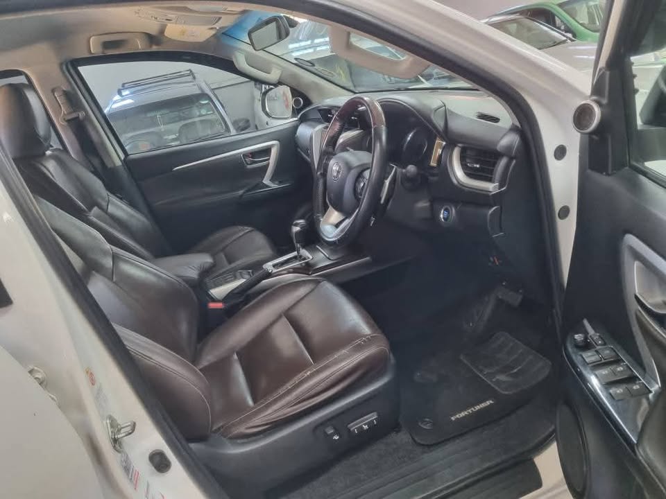 2019 Toyota fortuner 2.8Gd6 Auto 98000km Mechanically Perfect with R Camera, Leather Seat