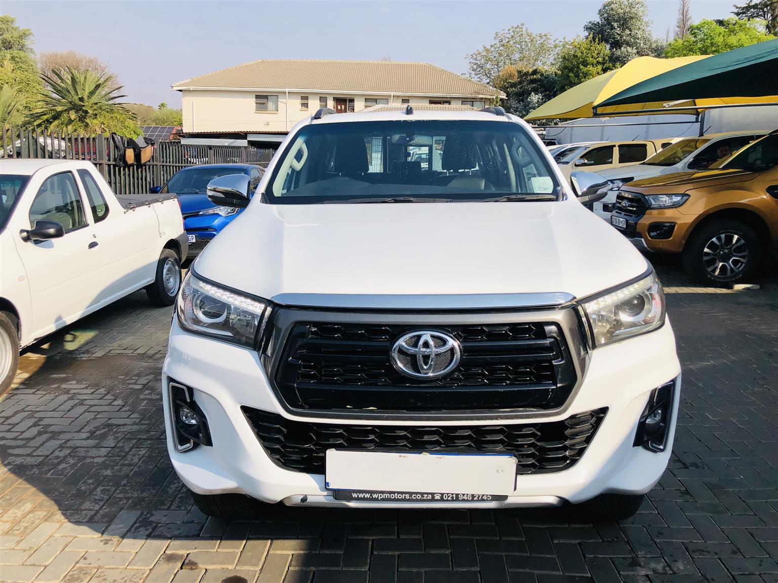 Used 2017 Toyota Hilux 2.8GD-6 double cab Raider auto - Private Seller Used 2017 Toyota Hilux 2.8GD-6 double cab Raider auto - Private Seller