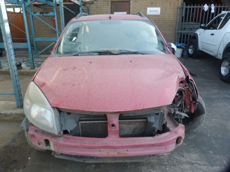 Renault Sandero 1.6 Stepway Manual Red - 2013 STRIPPING FOR SPARES - Private Seller Renault Sandero 1.6 Stepway Manual Red - 2013 STRIPPING FOR SPARES - Private Seller