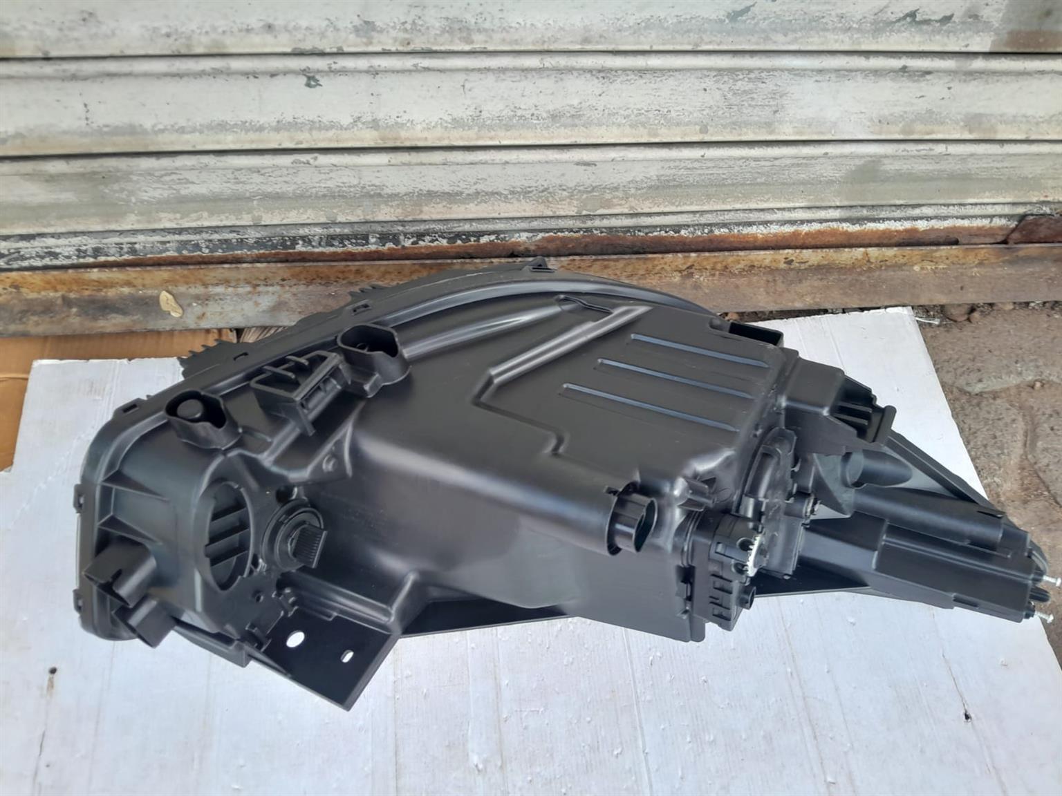 2018-2023 KIA RIO LEFT SIDE NORMAL HEADLIGHT FOR SALE - Private Seller