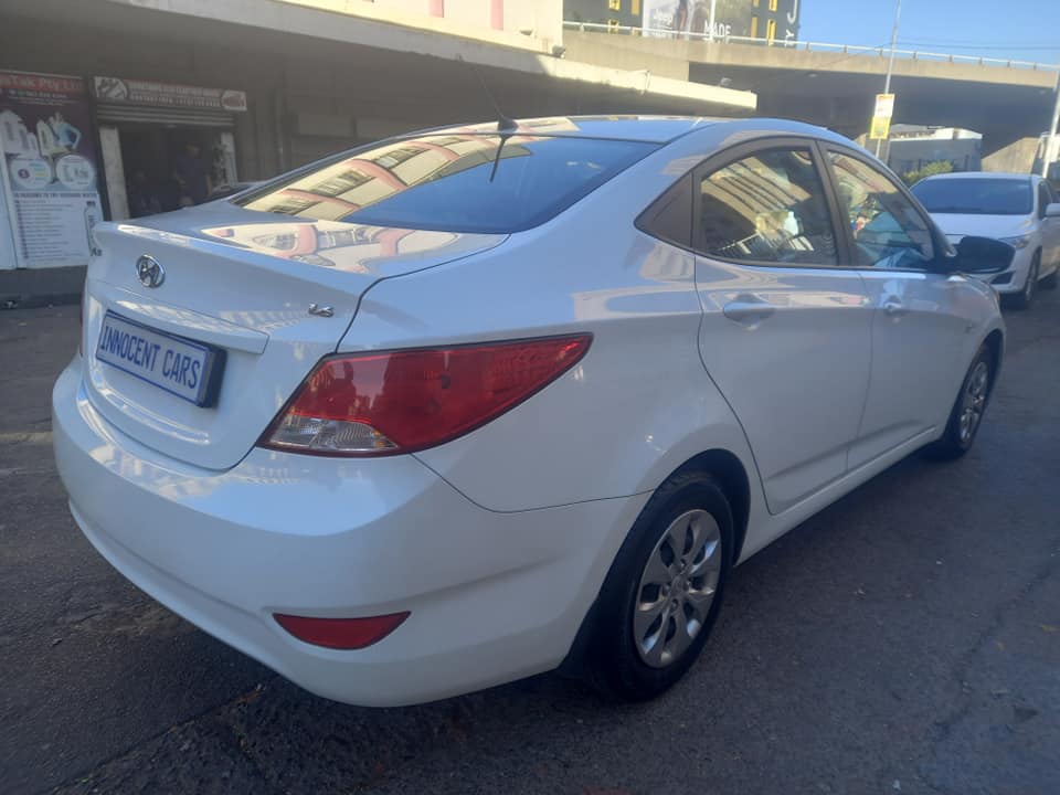 2016 HYUNDAI ACCENT 1.6 PETROL, MANUAL, WHITE COLOUR