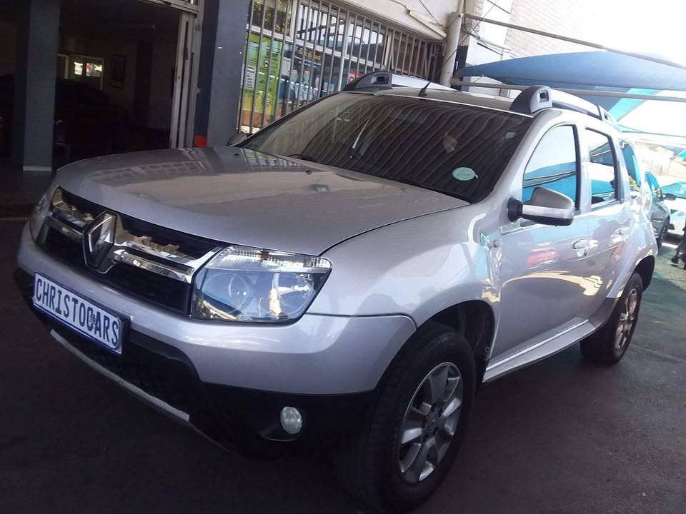 2015 Renault Duster Dynamic hatchback 2015