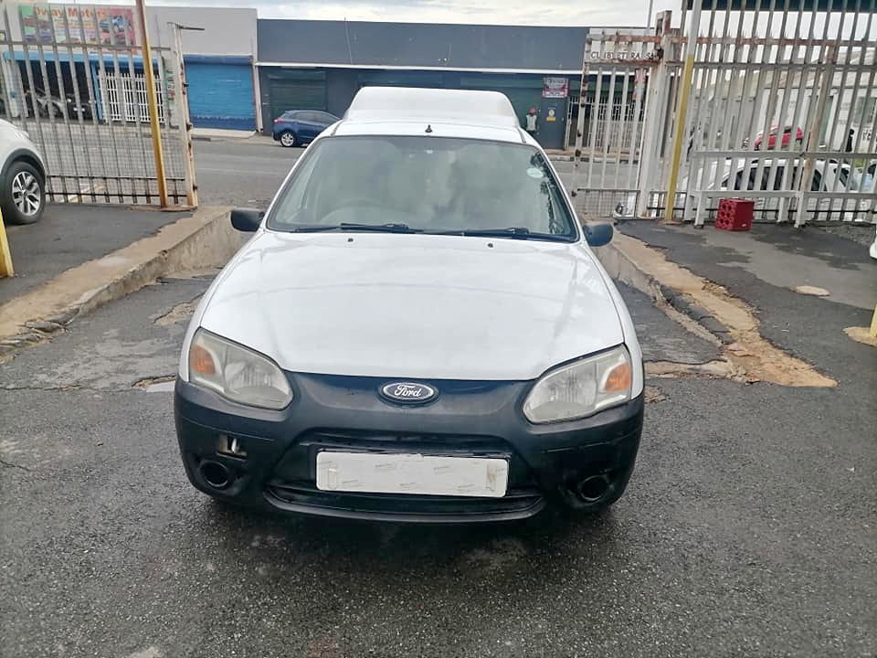 2011 Ford Bantam 1.6 Bakkie with a Canopy