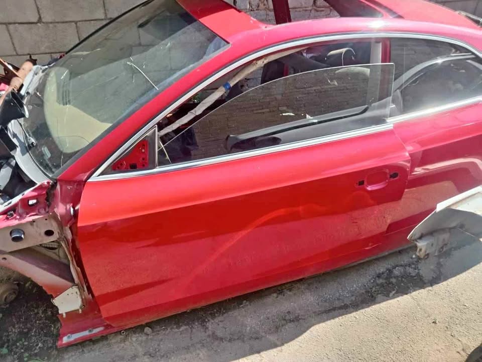 Audi S5 lhs door